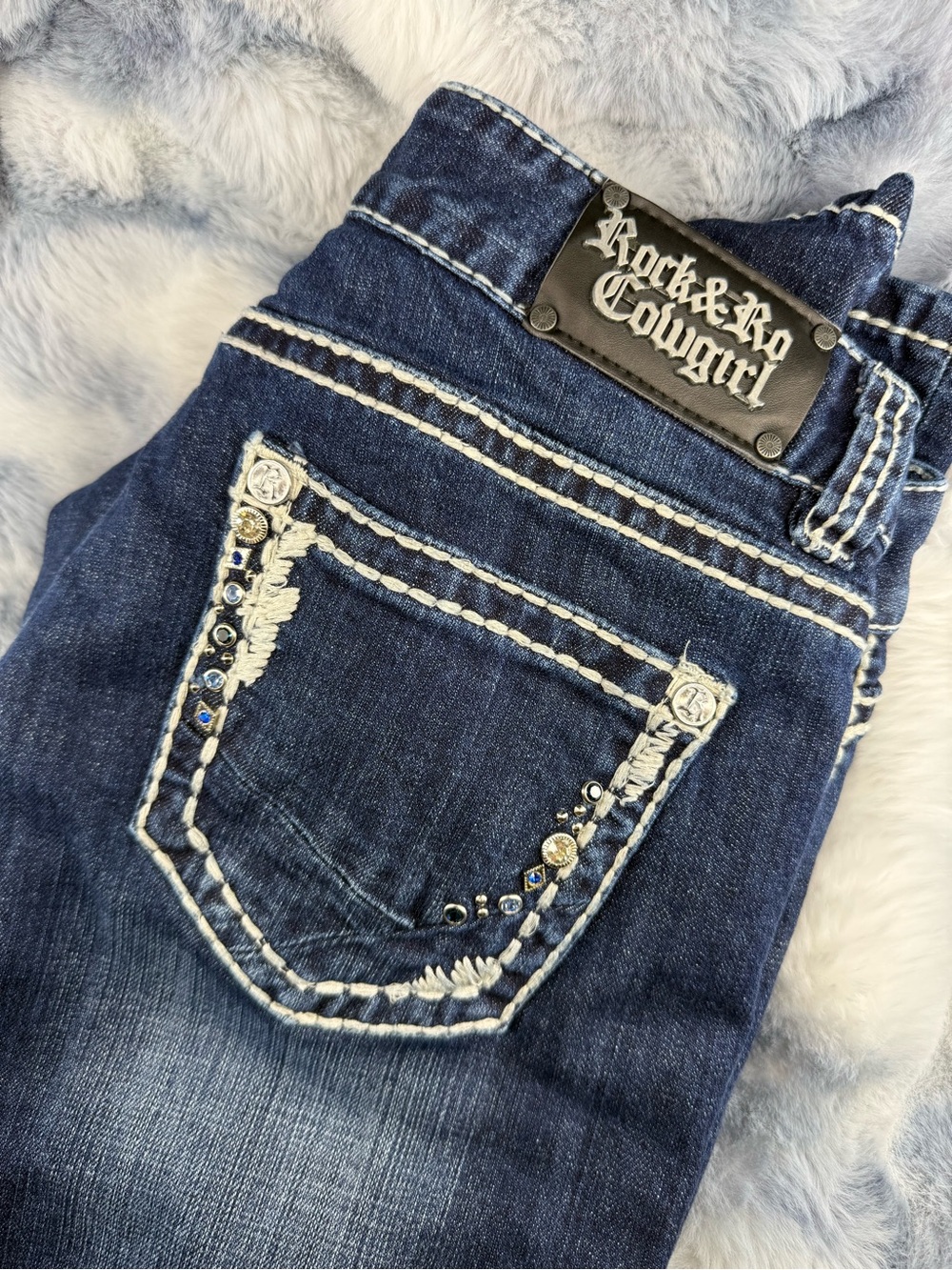Rock & Roll Cowgirl Dark Blue Denim Jeans with Rhinestone Pocket